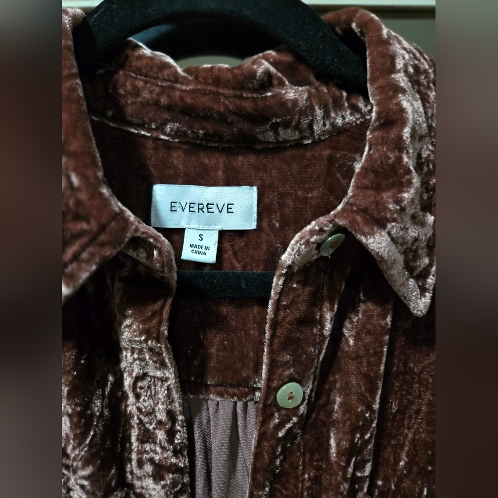 Evereve Velvet Button-Up Shirt Size Small - Picture 3 of 5